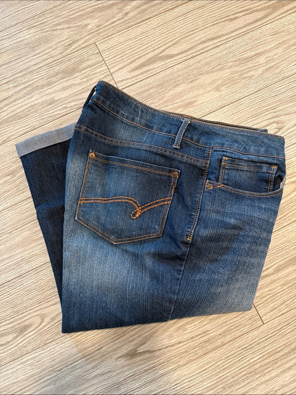 🏖️ Denim Capris